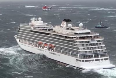 Cruiseskipet Viking Sky var i mars 2019 nær ved å drive på land da det fikk motorstans i Hustadvika.