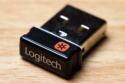 Denne USB-dongelen fra Logitech er utsatt for alvorlige sårbarheter.