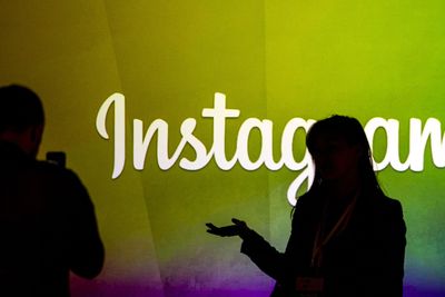 Instagram vil undersøke om folk blir mindre opptatt av likerklikk og mer opptatte av å fortelle en historie.