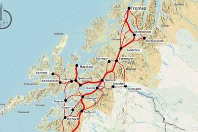 Nord-Norge-banen har vært utredet flere ganger tidligere. Kartet viser hovedtraseen fra utredningen tidlig på 1990-tallet, med alternative traseer (de tynne rød strekene).
