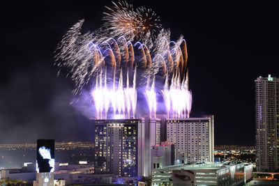 Las Vegas ble den tjuende byen som fikk 5G-dekning i 39 GHz-båndet fra AT&T. I første halvår åpner de 5G i lavere frekvenser med drastisk forbedret dekning. 