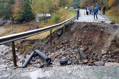 Illustrasjonsfoto fra fylkesvei 291 i Snillfjord i Sør-Trøndelag som i 2017 ble ødelagt flere steder på grunn av flomvann.