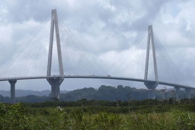 2. august ble Atlantic Bridge over Panamakanalen åpnet.