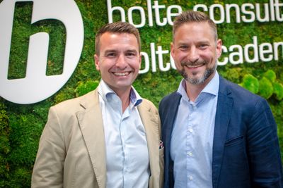 Trygve Sagen, styreleder i Holte Consulting og Gunnar Heesch Holmen, administrerende direktør.