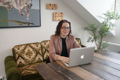 Victoria Retallick jobber med VR-utvikling hos Breach.