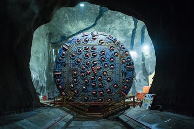 Hver enkelt tunnelboremaskin må spesiallages til tunnelen de skal drive. 
