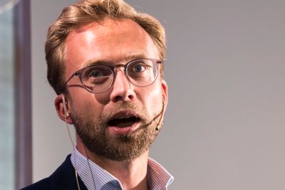Digitaliseringsminister Nikolai Astrup (H). Regjeringen la frem neste års statsbudsjett mandag. Bildet er tatt ved en annen anledning. 