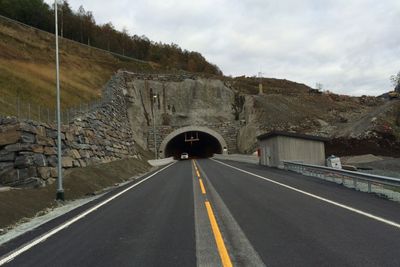 Stordalstunnelens vestre åpning sett fra Etne-siden.