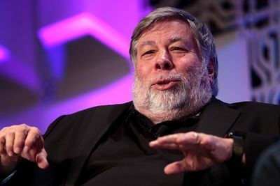 Steve Wozniak tror ikke lenger at autonom kjøring vil bli virkelighet i overkommelig fremtid. 