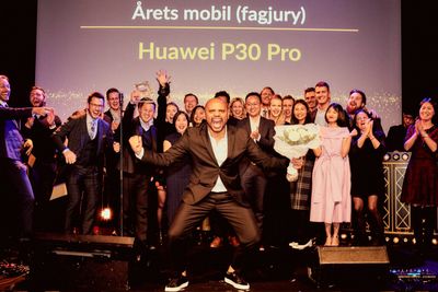 Huawei P30 Pro ble kåret til årets mobil både av fagjuryen og folkejuryen.