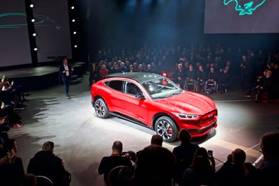 Ford inviterte journalist og de 15.000 som har satt seg på interesseliste i Norge på visningen av Ford Mustang Mach-E.