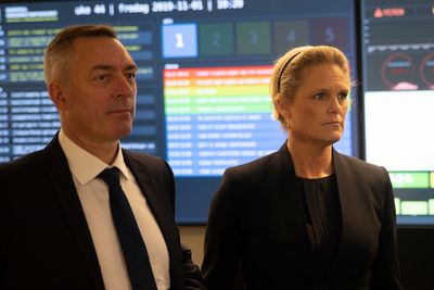 Forsvarsminister Frank Bakke-Jensen og samfunnsikkerhetsminister Ingvil Smines Tybring-Gjedde legger i dag fram regjeringens nye kryptopolitikk. Bilder er fra åpningen av nasjonalt cybersikkerhetssenter tidligere i november.