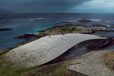 Det danske arkitektkontoret Dorte Mandrup AS slo blant annet Snøhetta da de vant konkurransen om å tegne hvalobservasjonssenteret på Andøy.