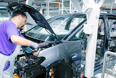Produksjonen av ID.3 er i full gang på VW-fabrikken i Zwickau. VW skal kutte inntil 7000 jobber i nær fremtid. 