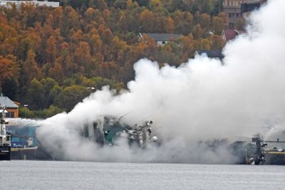 Den russiske tråleren Bukhta Naezdnik brant og sank i Breivika i Tromsø 25. september. 