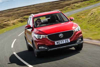 MG ZS skal leveres i fem ulike farger og to forskjellige utstyrsmodeller fra januar 2020.