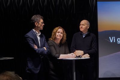 Petter Børre Furberg, Ingeborg Øfsthus og Sigve Brekke på pressekonferansen der det ble kunngjort at Ericsson skal levere radiodelen av mobilnettet til Telenor Norge. Ønsket om å få nødnettet som kunde, er bra også for andre mobilkunder.