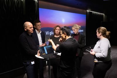 Sigve Brekke , Petter Børre Furberg og Ingeborg Øfsthus på pressekonferansen 15. desember 2019, der det ble kunngjort at Ericsson skal levere radiodelen av mobilnettet til Telenor Norge.