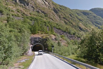 Finsåstunnelen på 2412 meter er den lengste av de tre tunnelene som skal rehabiliteres.