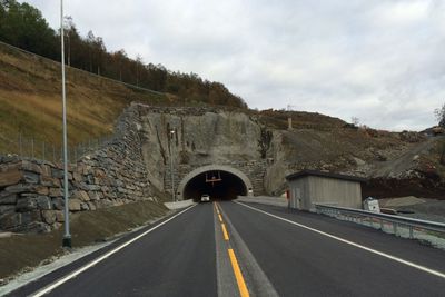 Stordalstunnelens vestre åpning på Etne-siden.