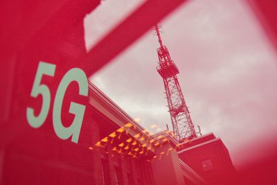 I løpet av de første månedene av 2020 forventer vi at mobiloperatørene vil kappes om å lansere 5G for publikum. 