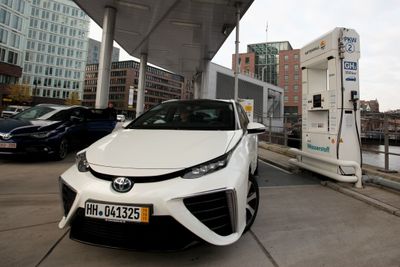 Neste generasjon Toyota Mirai vil i 2020 øke rekkevidden med over 30 prosent, til rundt 650 km mellom hver fylling, skriver informasjonssjefen i Toyota Norge.