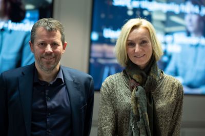 Direktør for mobildivisjonen i Telenor Norge, Ric Brown og sikkerhetsdirektør Hanne Tangen Nilsen presenterte tjenesten Telenor Safe tirsdag. 