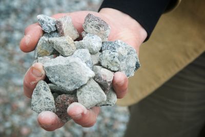Prosjektet kortreist stein har som mål å øke bruken av lokal stein som byggeråstoff. Nå har Sintef gitt ut en veileder som skal gjøre det enklere å få til.