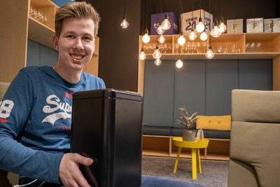 21 år gamle Tobias Lagarhus er nå utestengt fra entusiastforumet eGPU.io. Bildet er tatt tidligere, da gründeren besøkte våre redaksjonslokaler i Oslo.