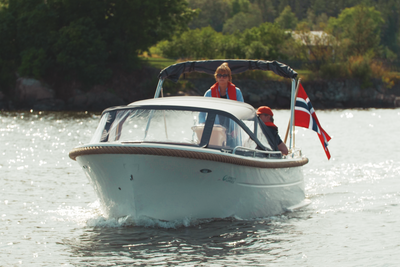 Denne elektriske sjekta fra Green Waves på Gjeving er med i en båtpool i Oslofjorden med elektriske fritidsbåter..
