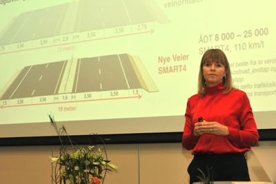 Direktør  for Nye Veier, Anette Aanesland, foreslår en smalere mortorveiklasse på 19 meter beregnet for fartgrense 110 km/t.