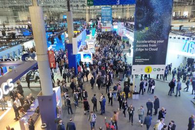 Mobile World Congress tar et hvileår i 2020. Her et bilde fra fjorårets messegulv i Barcelona.