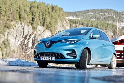 Renault Zoe ZE50 er en spennende bil som kan fungere som en familiebil så lenge man er villig til å tilpasse seg.