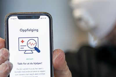 Appen Smittestopp kan misbrukes til å sende ut falske SMS-er, skriver NRK.