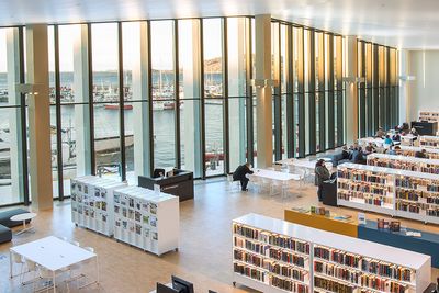 Stormen bibliotek i Bodø er blant kundene av Bibloteksystemers IT-løsning.  Illustrasjonsfoto.