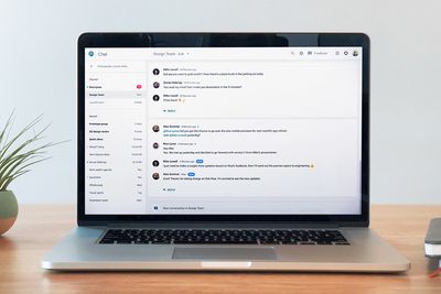 Google Chat (tidligere Hangouts Chat) er bare én av en rekke kommunikasjonstjenester Google tilbyr. Nå samles de under samme leder.