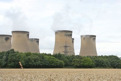 Storbritannia jobber med å fase ut kull, og det er satt ny rekord for lengste kullfrie periode siden 1800-tallet. Drax power station (bildet) er et av de få gjenværende kullkraftverkene i Storbritannia, og også dette vil etter hvert gå over til å brenne gass, i stedet for kull.