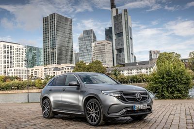 Tyskland og Frankrike har i det siste innført generøse kjøpstilskudd for mange elbiler. Mercedes EQC er imidlertid for dyr til å få den høyeste støtten.