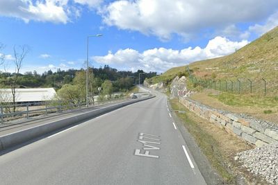 Fleslandsveien heter nå også fylkesvei 5182, og går sør og vest for lufthavna.