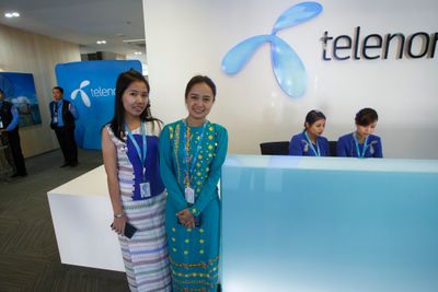 Telenor vil selge seg ut av det myanmarske selskapet Wave Money, men Telenor Myanmar vil fortsette et tett samarbeid med selskapet. Avbildet er resepsjonen hos Telenor Myanmars hovedkontor i Yangon.