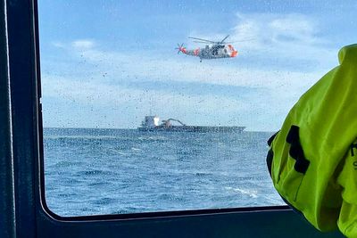 Dette bildet er tatt om bord på redningsskøyta «Bendt R. Rasmussen» da det ble søkt etter PA-28-flyet sør for Mandal lørdag 22. juni 2019.