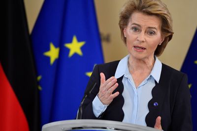 EU-kommisjonens sjef Ursula von der Leyen mener grønne satsinger vil bli avgjørende for å løfte europeisk økonomi ut av koronakrisen. Onsdag legger EU-kommisjonen fram en ny strategi for energimarkedene som skal vise vei til en klimanøytral økonomi.