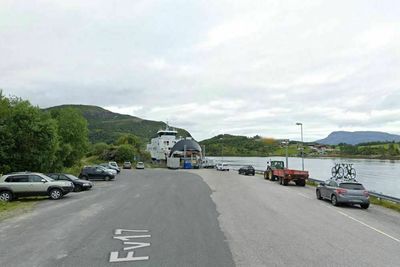 Levang fergekai i Nordland tilhører fylkesvei 17. Her skal fergekaibrua skiftes og det skal bli ny oppstillingsplass.