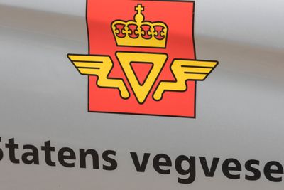 Vegvesenet har avdekket ulovlige overtidsordninger ved to veianlegg.