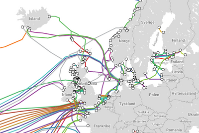 En oversikt over mange av fiberforbindelsene som eksisterer eller er planlagt i Nord-Europa. De grå er planlagte fiberforbindelser.