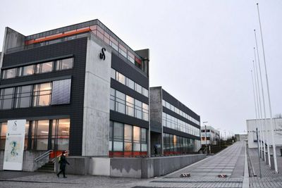 Til tross for at oljeprisen stupte og arbeidsledigheten skøyt i været i mars, opplever Universitetet i Stavanger økning i søkertallene til oljefagene. 