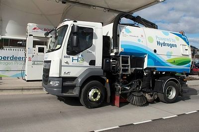 Aberdeen kommune var stolte av å kunne ta i bruk verdens første hydrogendrevne feiebil. Kommunen ser på hydrogen som en fremtidig inntektskilde i det som tradisjonelt har vært en oljeby.