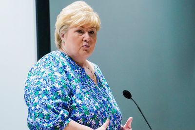 Statsminister Erna Solberg presenterer ny stortingsmelding om politiet. 