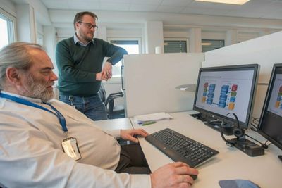 Dataingeniør Jan Haugdal har de siste tre årene jobbet på heltid med å planlegge Helseplattformen. På det meste har rundt 125 personer jobbet med anskaffelse og kravspesifikasjon. 1. april 2019 startet innføringsprosjektet. Illustrasjonsfoto.