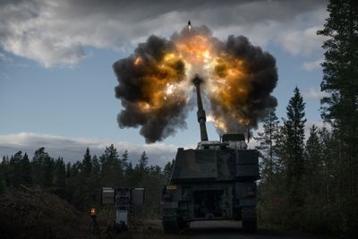 K9 artilleriskyts utenfor Elverum under test og verifikasjon, 40 km standplass. 
